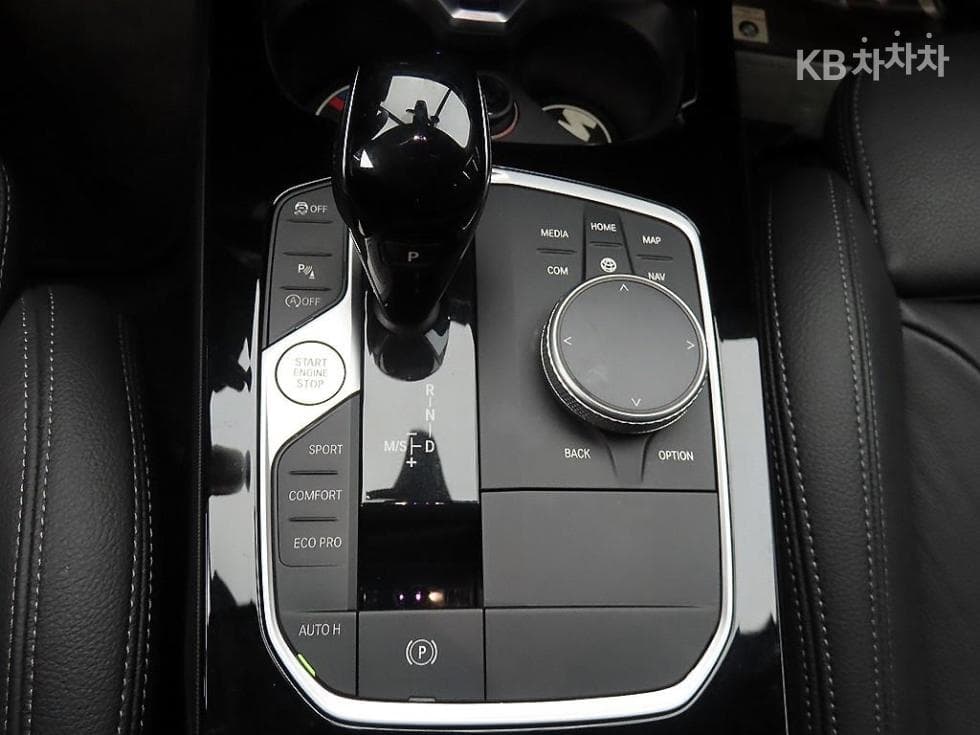 BMW 1시리즈 (F40)120i M Sport - 10