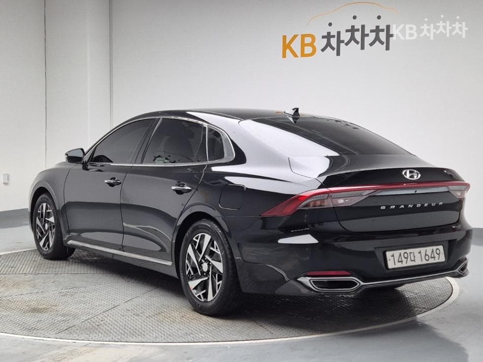 Hyundai The New (facelift) Grandeur (Azera) Hybrid2.4 Premium - 2