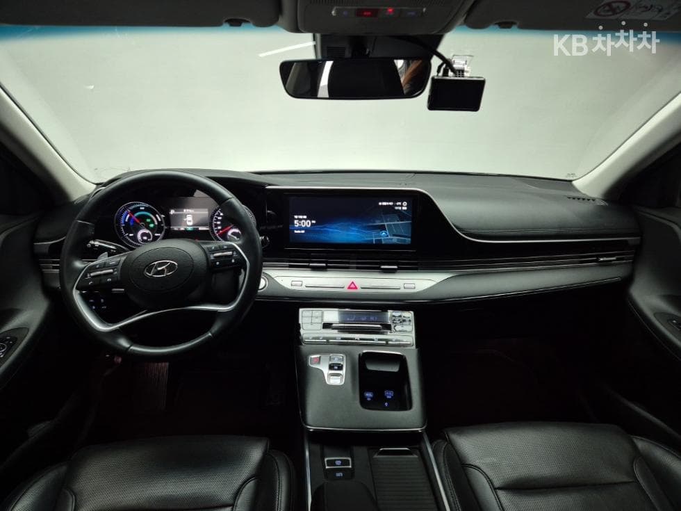 Hyundai The New (facelift) Grandeur (Azera) Hybrid2.4 Premium - 7