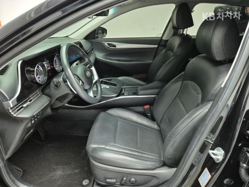 Hyundai The New (facelift) Grandeur (Azera) Hybrid2.4 Premium - 11