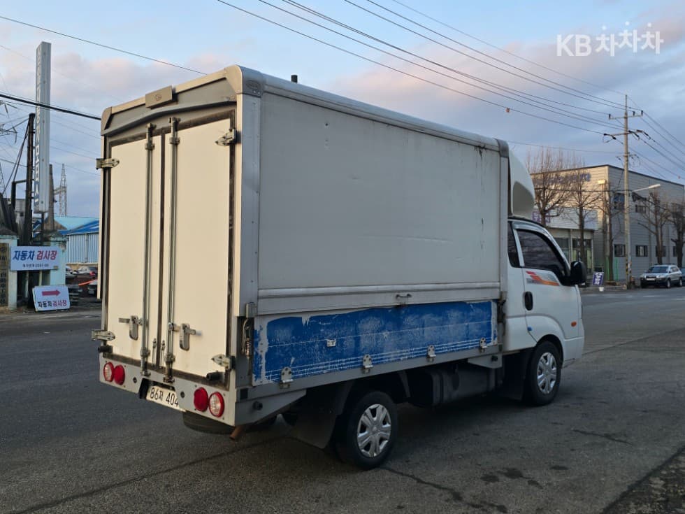Kia Bongo 3 (light truck)1 Ton Wing Body Extra Long Manual식 King Cab Deluxe - 2