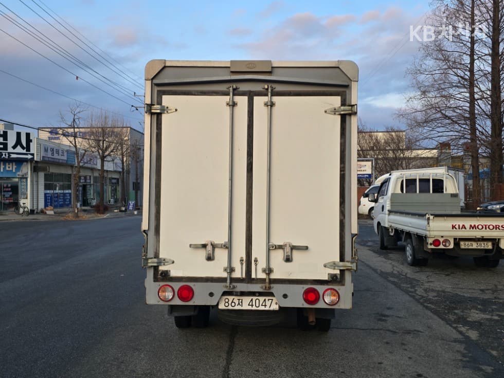 Kia Bongo 3 (light truck)1 Ton Wing Body Extra Long Manual식 King Cab Deluxe - 4