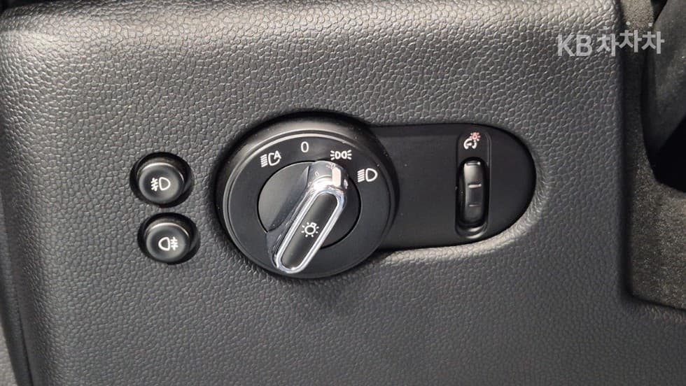 Мини Нов КабриолетS 2.0 Стандартен - 20