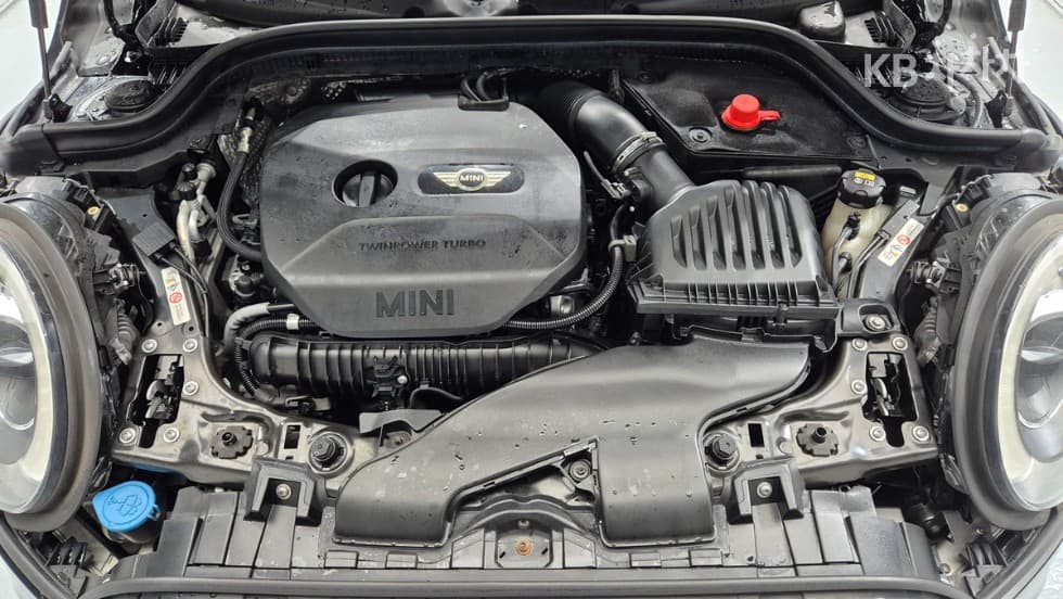 Мини Нов КабриолетS 2.0 Стандартен - 23