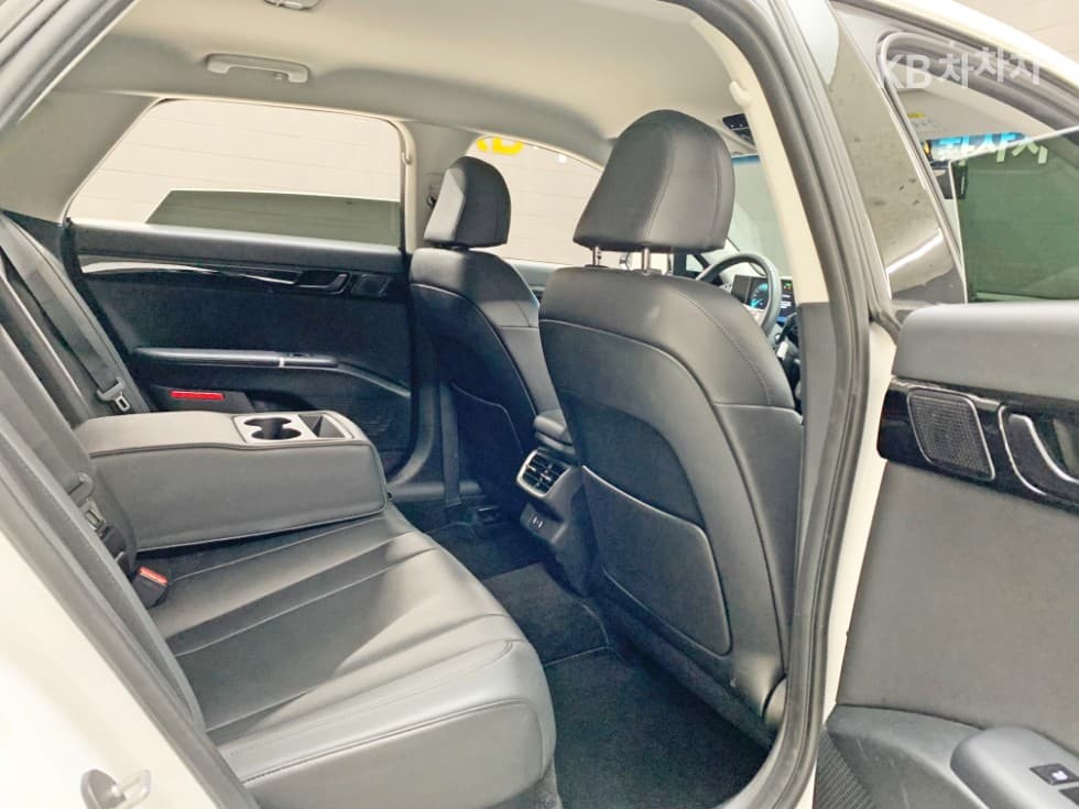 Хюндай Ди Всеново Grandeur (Azera)2.5L бензин 2WD Premium - 17