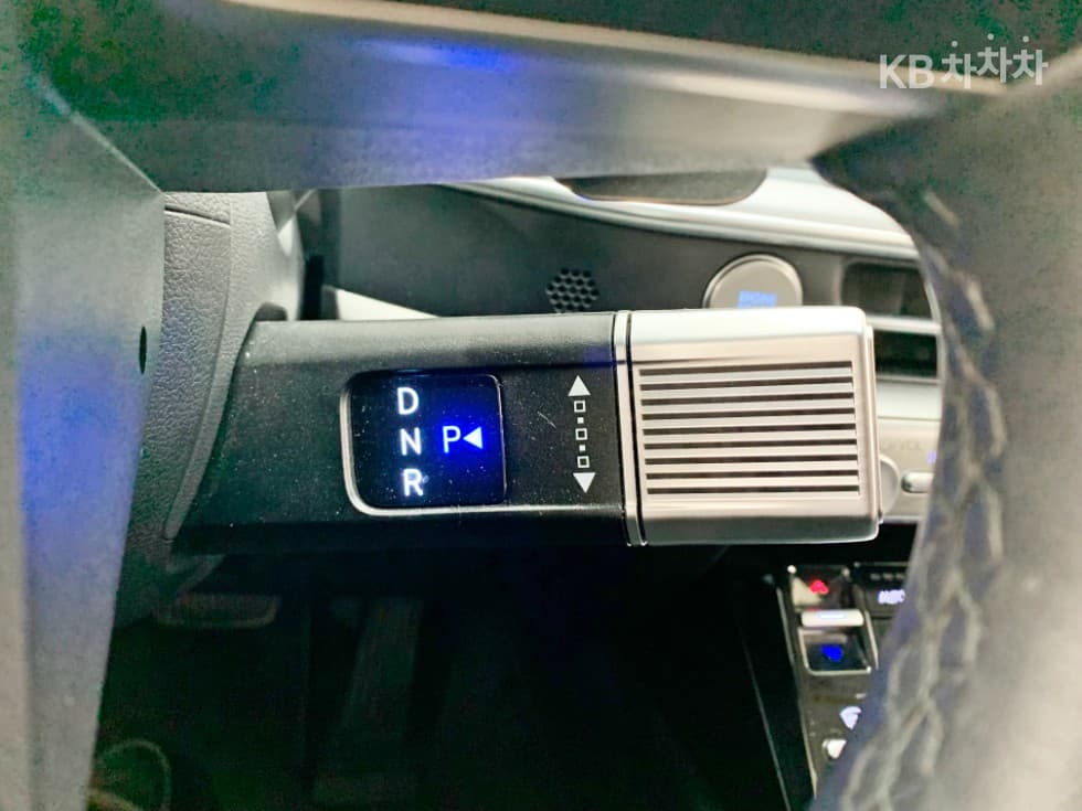 Хюндай Ди Всеново Grandeur (Azera)2.5L бензин 2WD Premium - 9