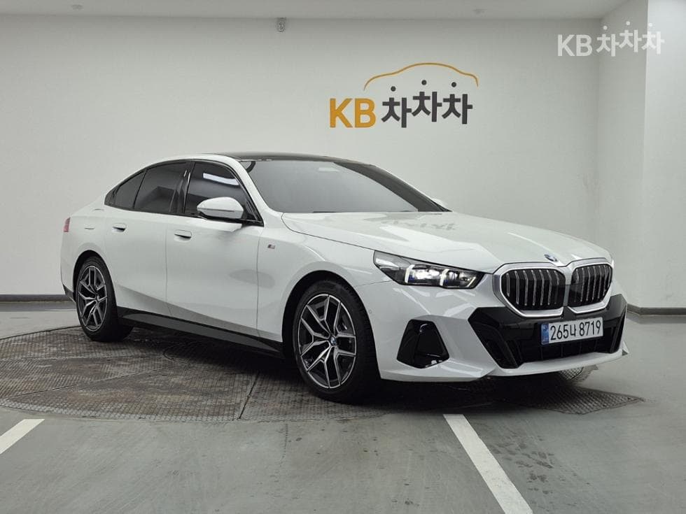 BMW New5 Series(G60)523d M Sport - 2