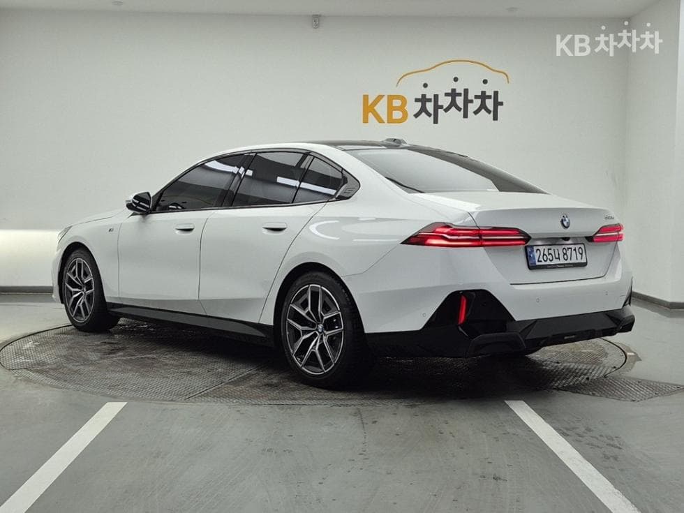 BMW New5 Series(G60)523d M Sport - 3