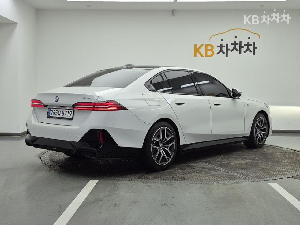 BMW New5 Series(G60)523d M Sport - 4