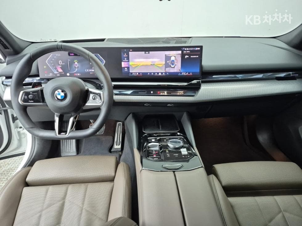 BMW New5 Series(G60)523d M Sport - 5