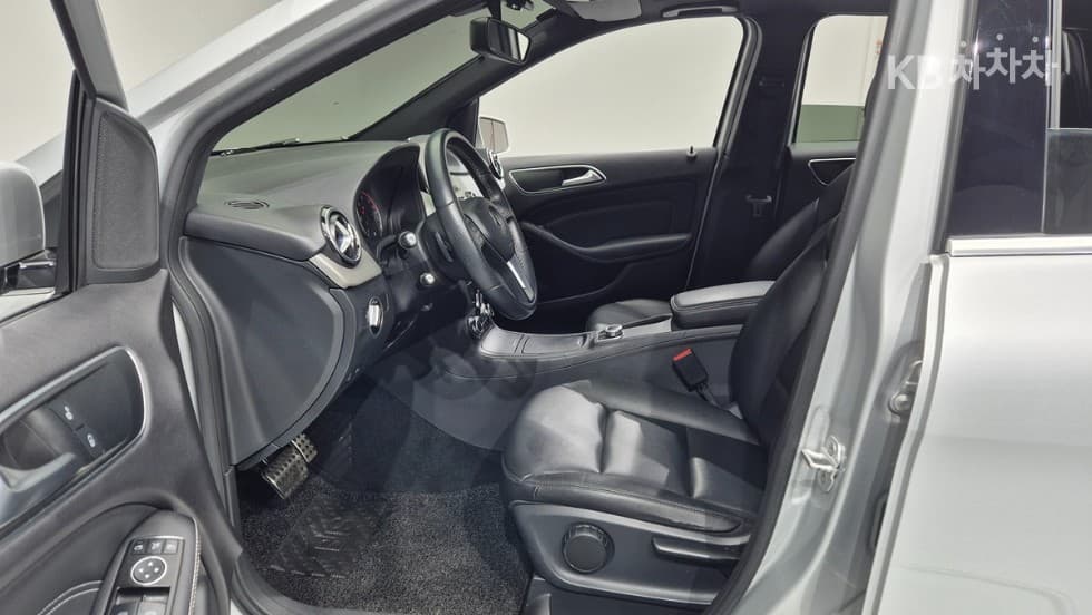 Mercedes-Benz B클래스 W246B200 CDI 블루이피션시 스포츠팩 - 22