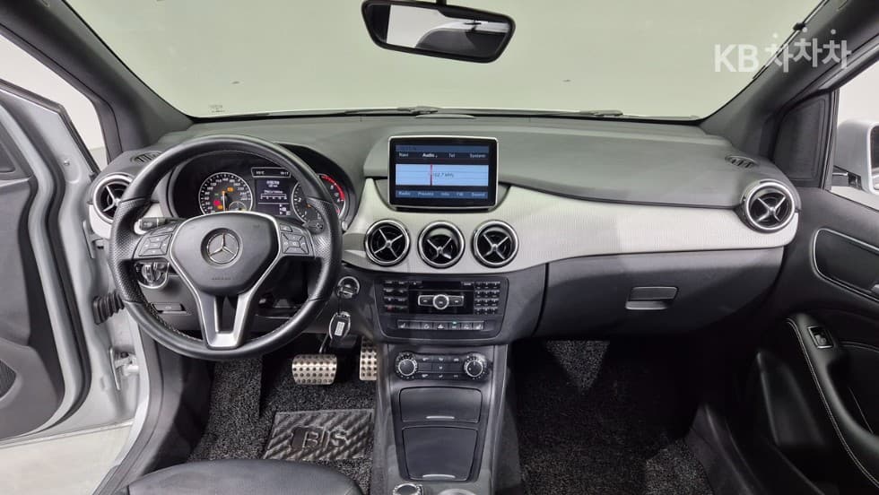 Mercedes-Benz B클래스 W246B200 CDI 블루이피션시 스포츠팩 - 11