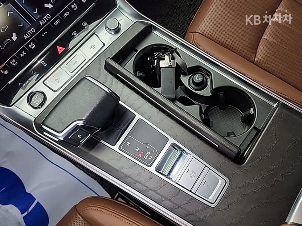 Ауди A6(C8)45 TFSI Premium - 8