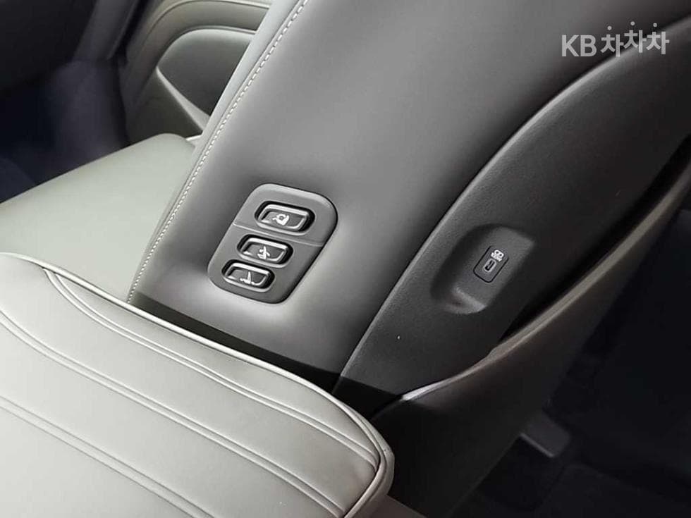 Хюндай Ди Всеново Palisade2.5L бензин Турбо 4x4 9-местен Calligraphy - 13