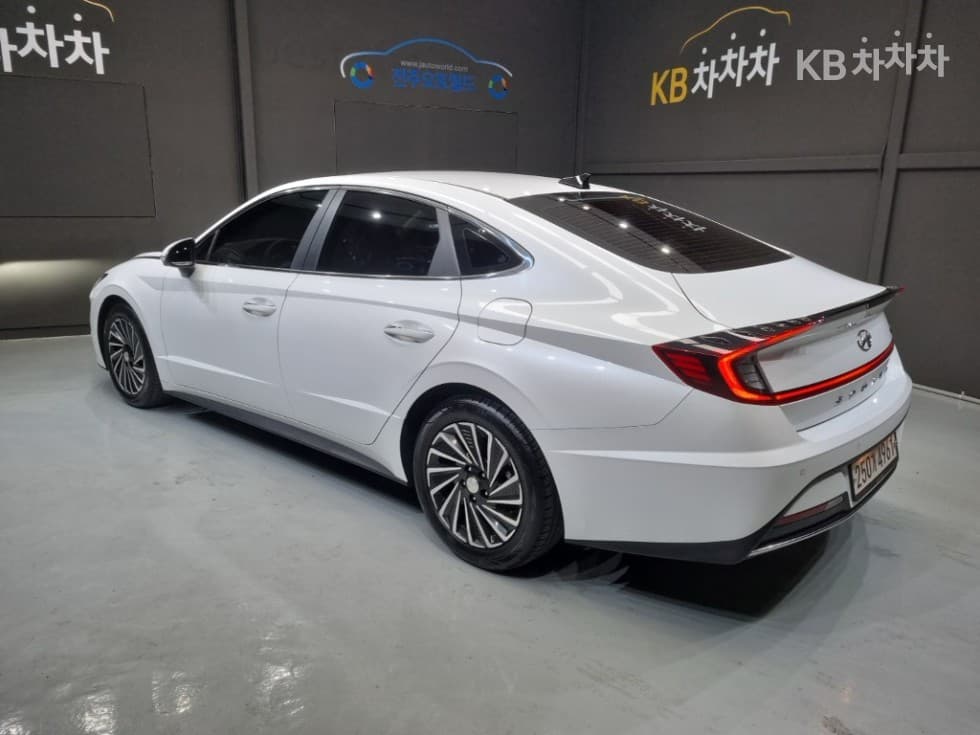Hyundai Sonata Hybrid (DN8)2.0 Hybrid Inspiration - 4