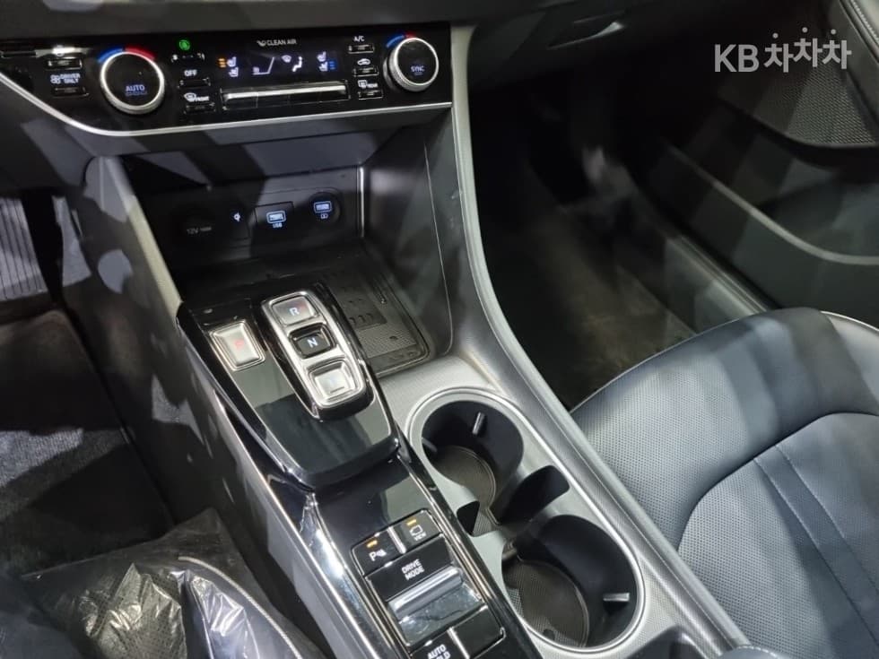 Hyundai Sonata Hybrid (DN8)2.0 Hybrid Inspiration - 12