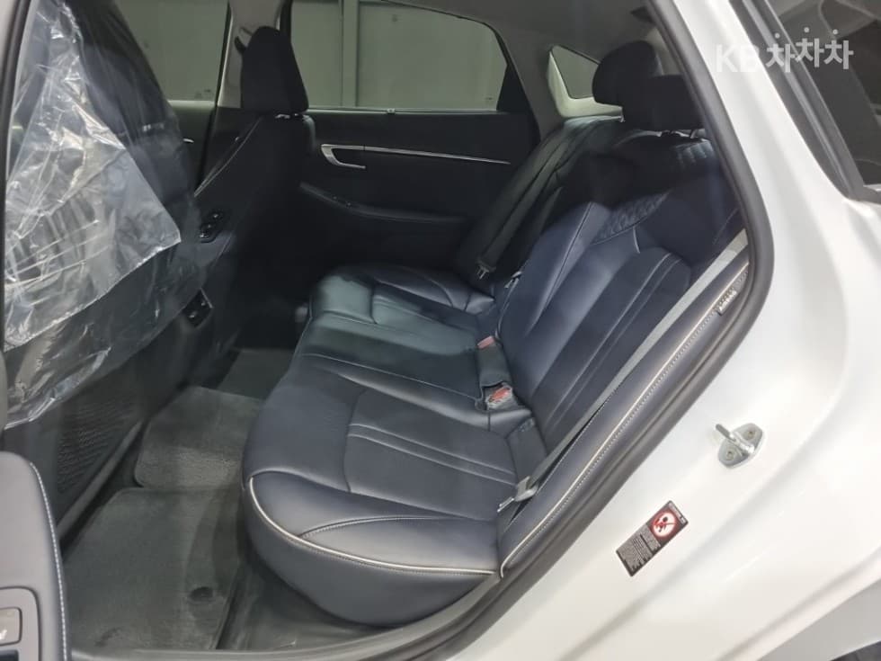 Hyundai Sonata Hybrid (DN8)2.0 Hybrid Inspiration - 24