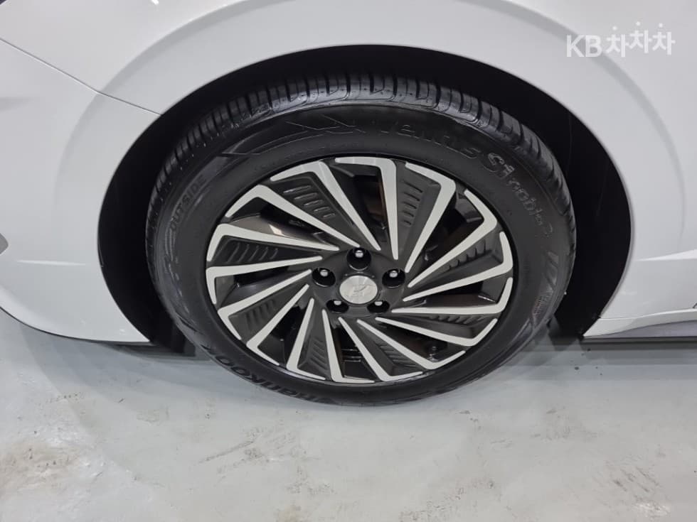 Hyundai Sonata Hybrid (DN8)2.0 Hybrid Inspiration - 26