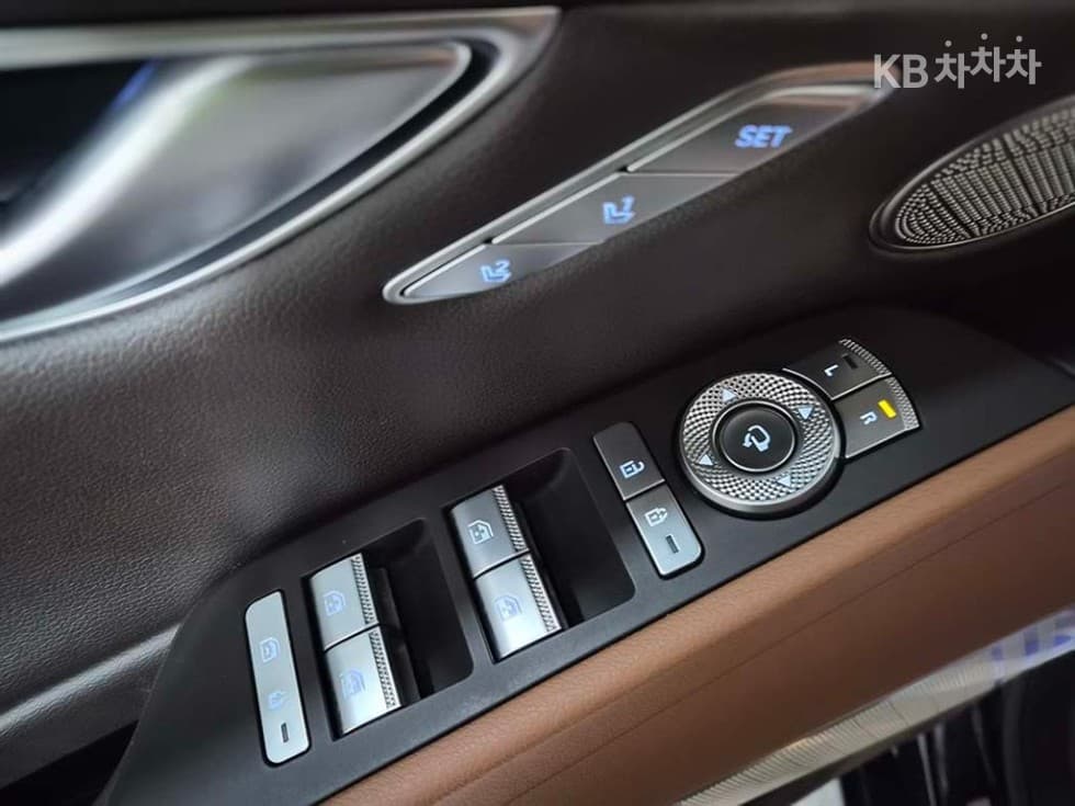 Genesis G80(RG3)2.2 VGT AWD - 11