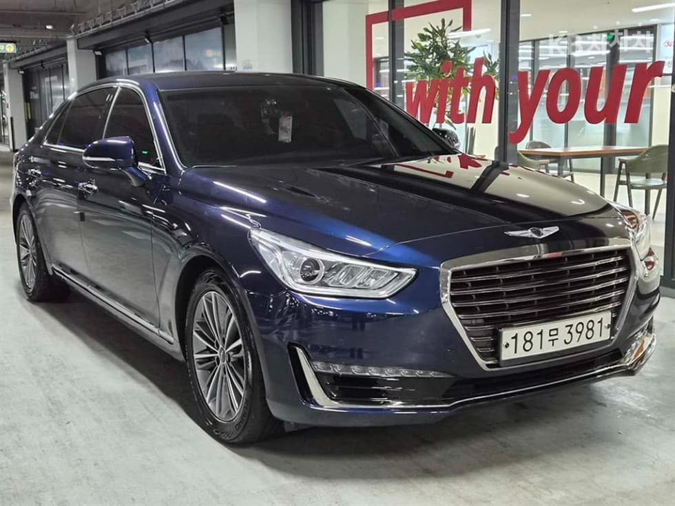 Genesis EQ9003.8 GDI Luxury - 2