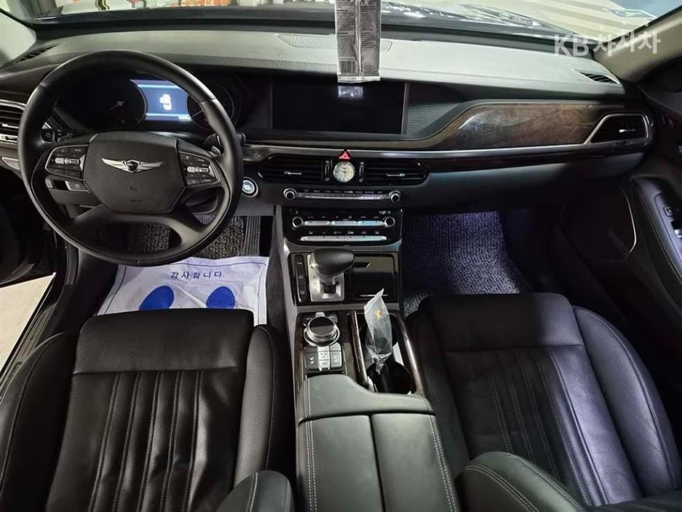 Genesis EQ9003.8 GDI Luxury - 8