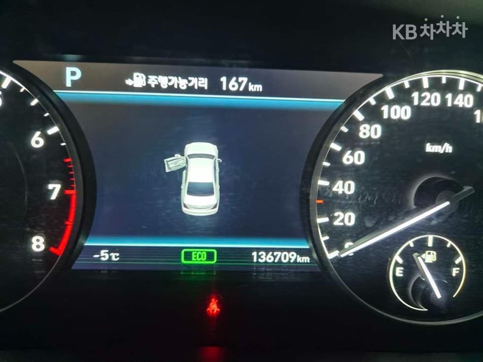 Genesis EQ9003.8 GDI Luxury - 13