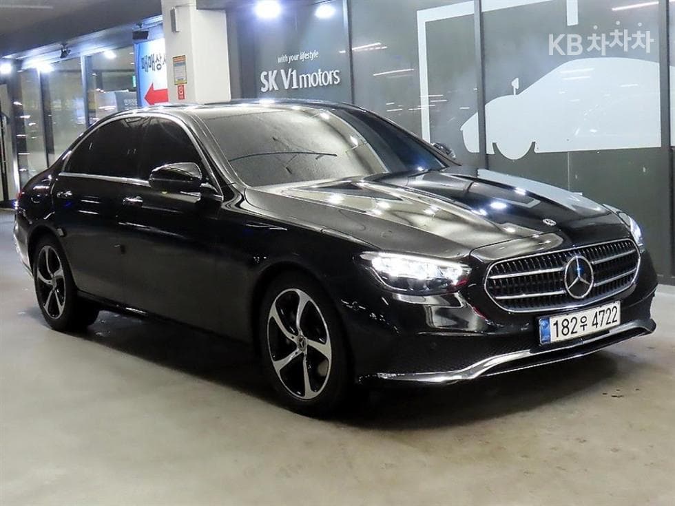 Mercedes-Benz E-Class (W213) E250 Avantgarde - Image 1