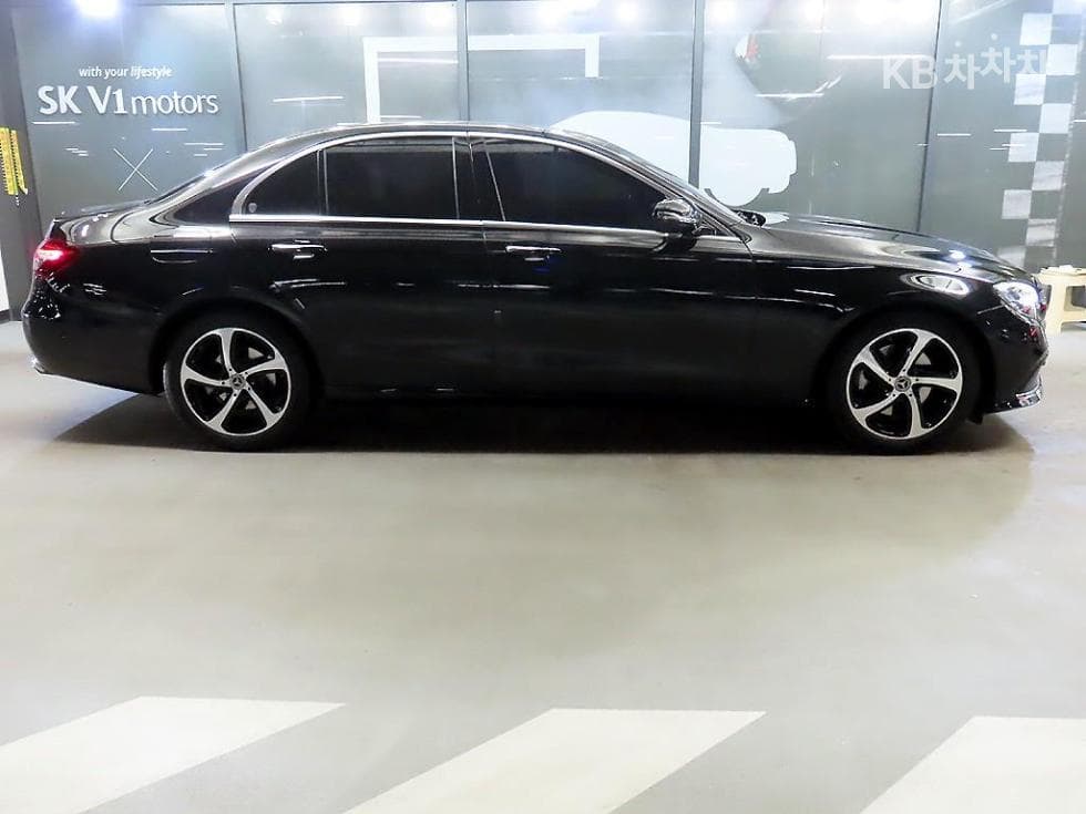Mercedes-Benz E-Class (W213)E250 Avantgarde - 3