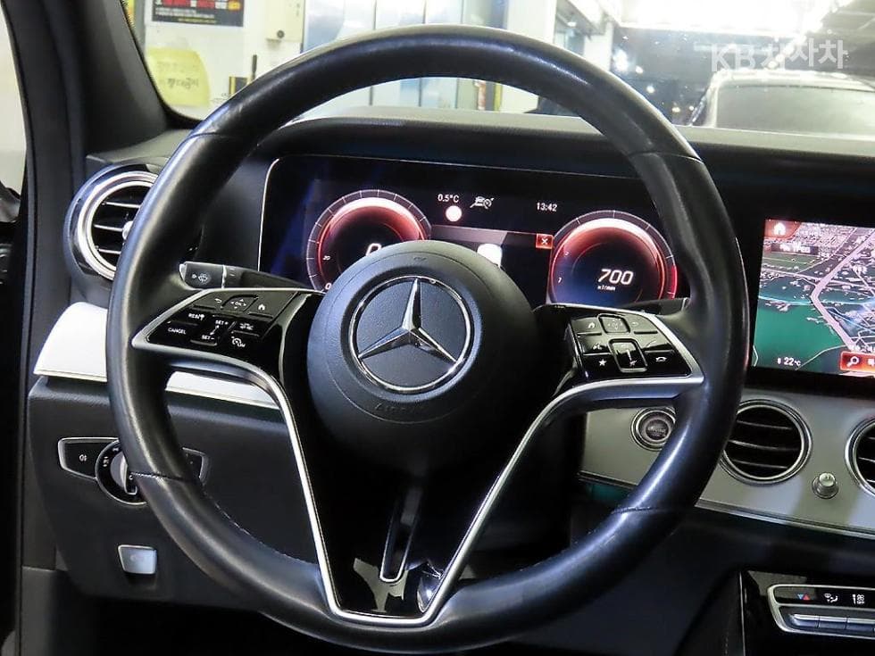 Mercedes-Benz E-Class (W213)E250 Avantgarde - 8