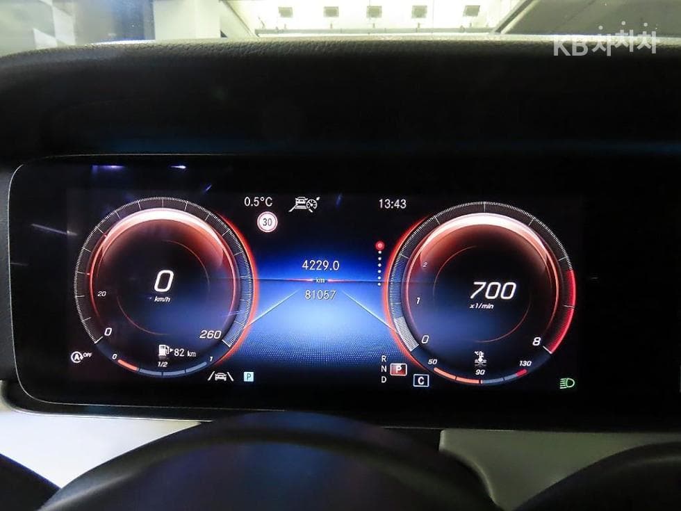 Mercedes-Benz E-Class (W213)E250 Avantgarde - 9
