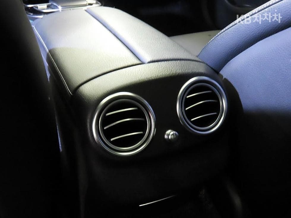 Mercedes-Benz E-Class (W213)E250 Avantgarde - 15