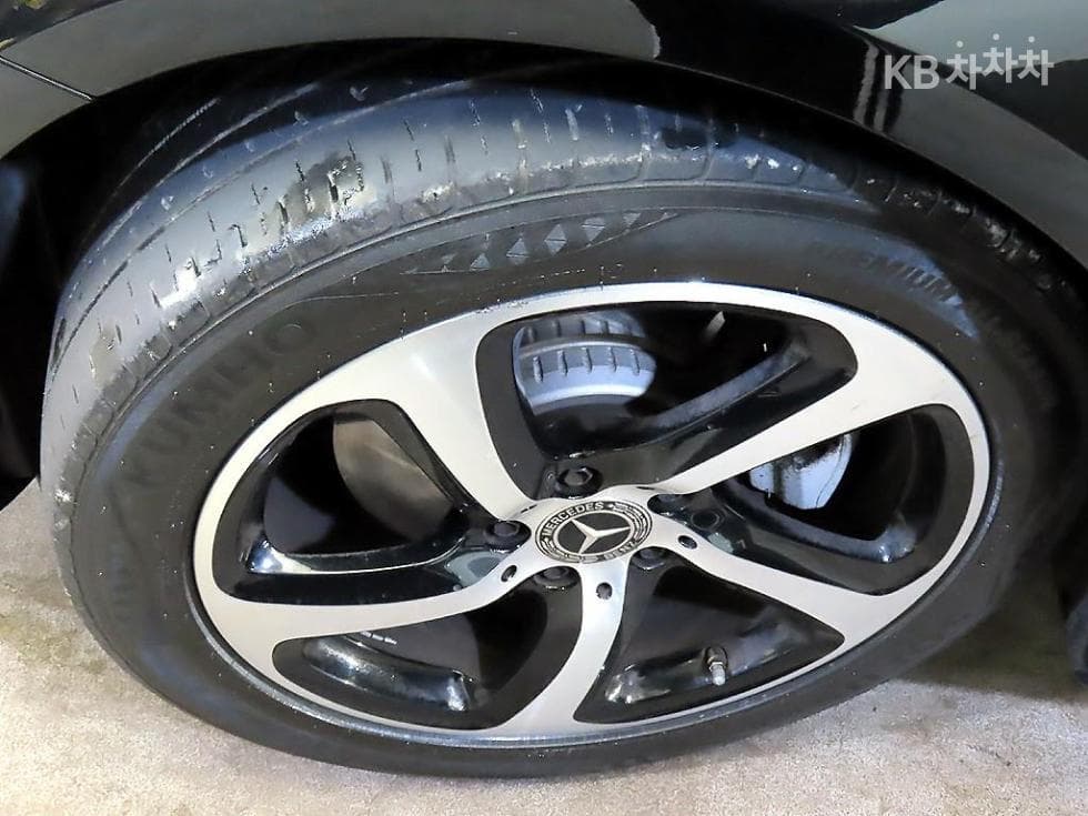Mercedes-Benz E-Class (W213)E250 Avantgarde - 20