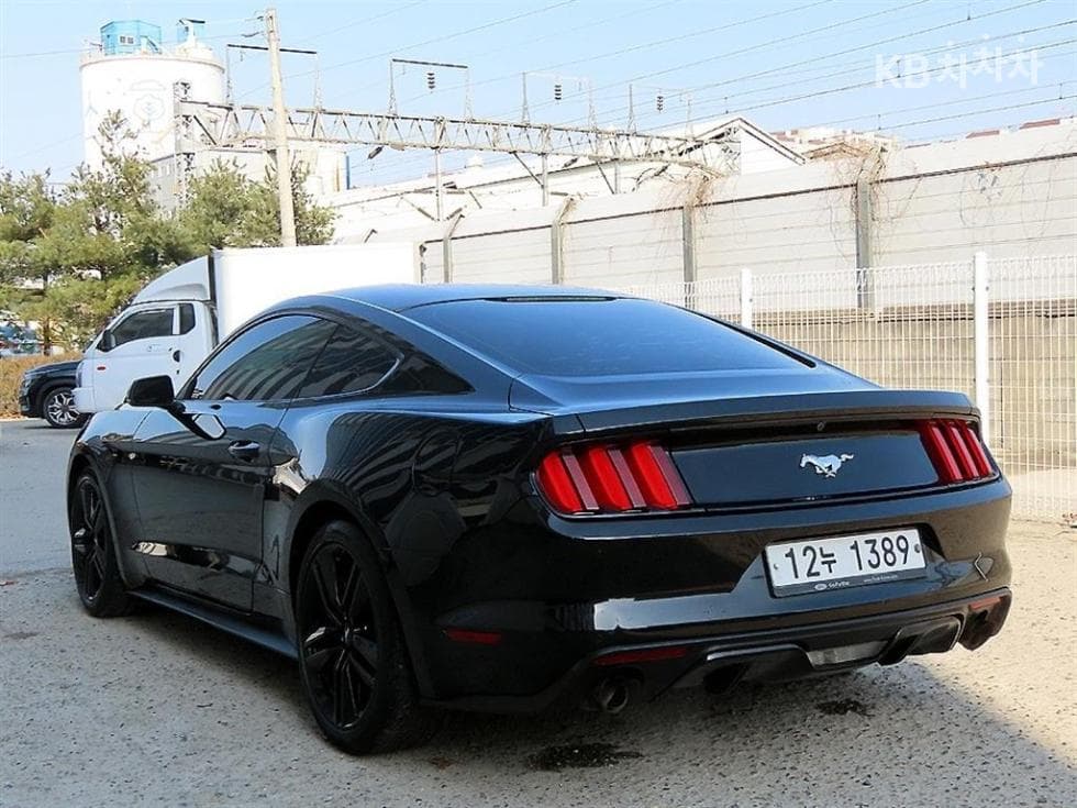 Форд 올Нов머스탱Купе Premium - 3