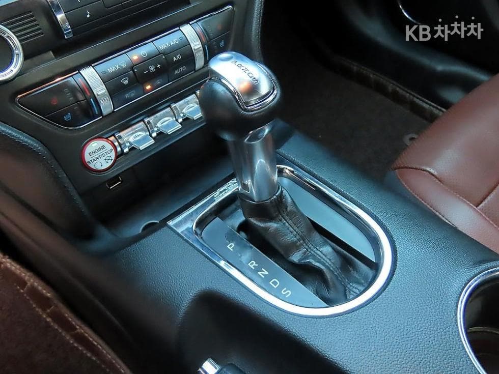 Форд 올Нов머스탱Купе Premium - 10