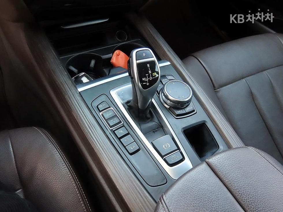 BMW X5 (F15)xDrive 30d Стандартен - 11