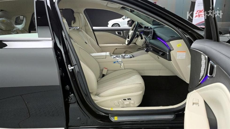 Kia The New (facelift) K8 Hybrid1.6 Turbo HEV 시그니쳐 - 11