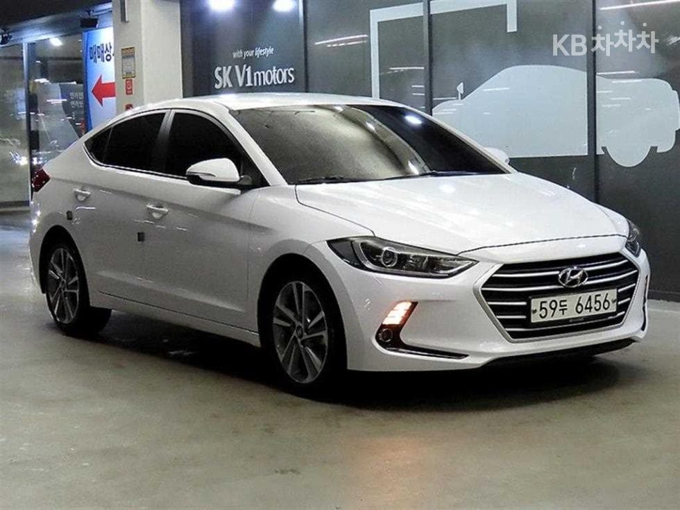 Hyundai Avante (Elantra)AD 1.6 GDi Value Plus - Image 1