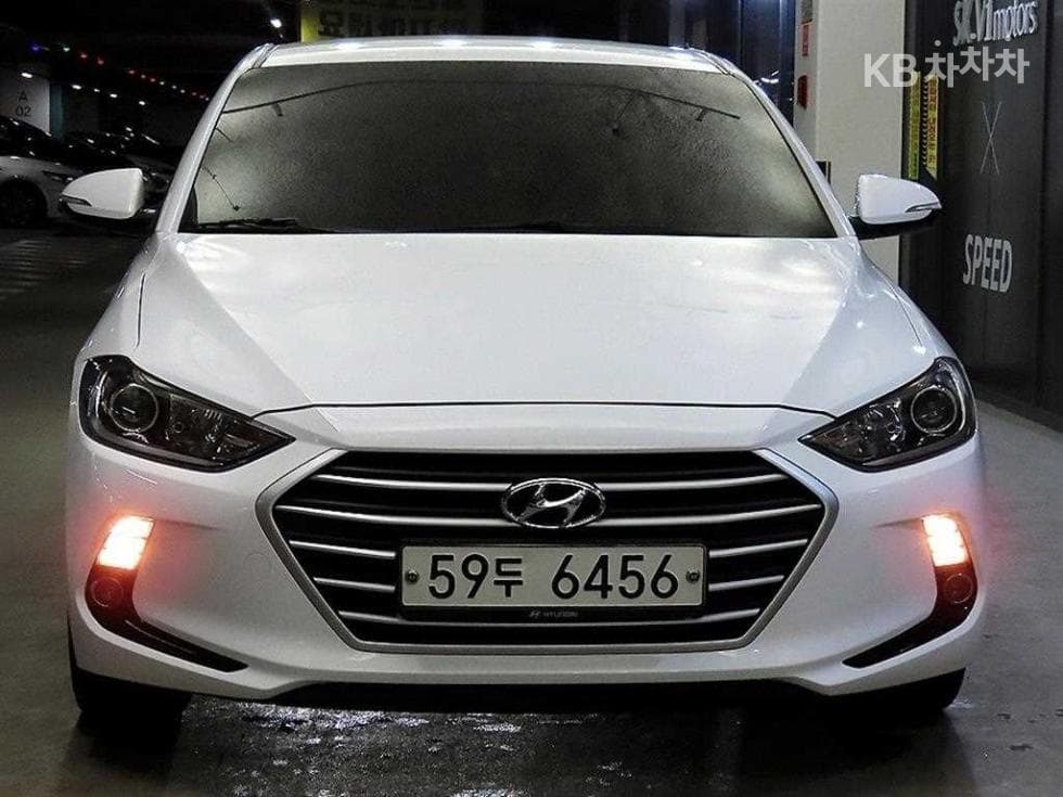 Hyundai Avante (Elantra)AD1.6 GDi Value Plus - 2