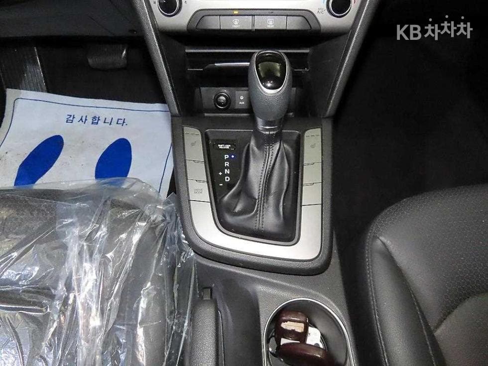 Hyundai Avante (Elantra)AD1.6 GDi Value Plus - 12
