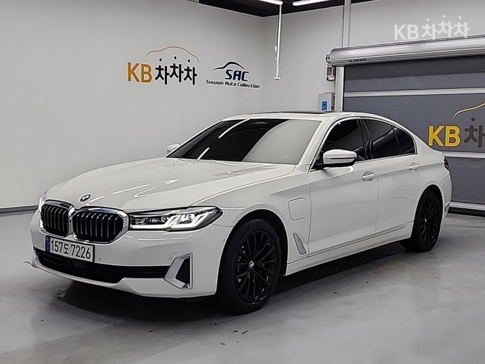 BMW 올Нов5 Серия (G30) 530e Luxury Line - Image 1