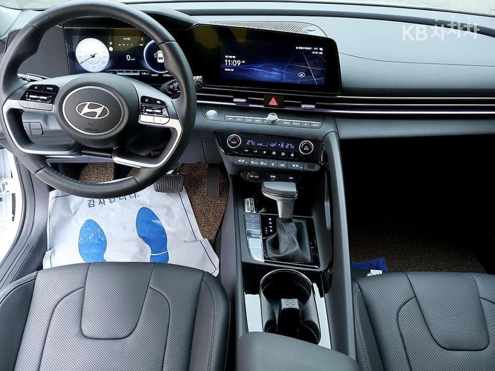 Hyundai The New (facelift) Avante (Elantra) (CN7)1.6 Gasoline Inspiration - 5