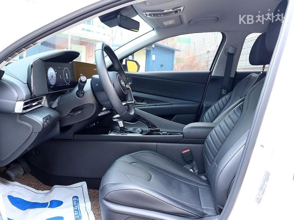 Hyundai The New (facelift) Avante (Elantra) (CN7)1.6 Gasoline Inspiration - 12