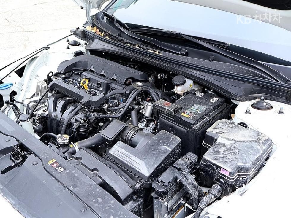 Hyundai The New (facelift) Avante (Elantra) (CN7)1.6 Gasoline Inspiration - 20