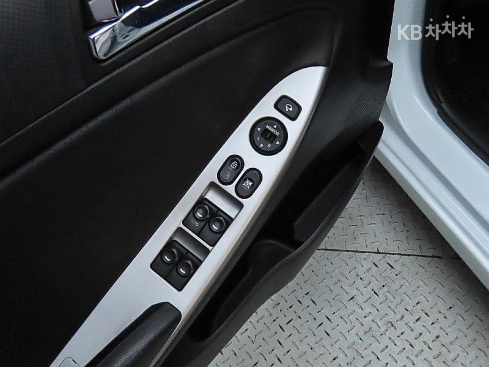 Hyundai Accent(신형)위트 1.6 VGT Premium - 13