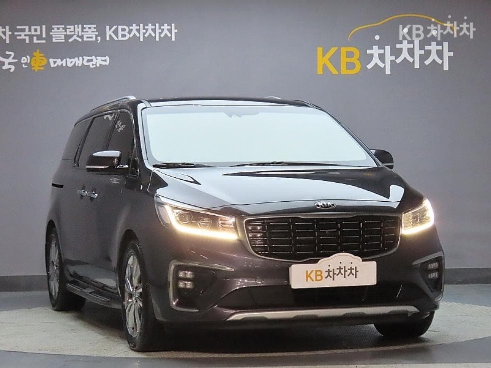 Kia The New (facelift) Carnival9-seater 3.3 Gasoline Noblesse Special (special feature/edition) - 3