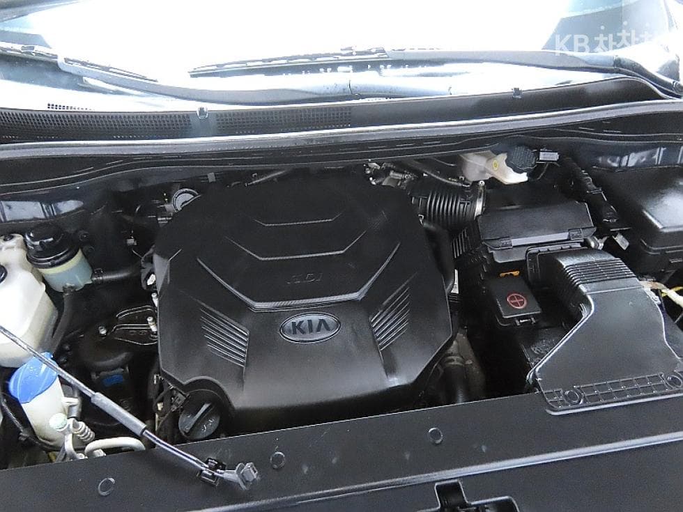 Kia The New (facelift) Carnival9-seater 3.3 Gasoline Noblesse Special (special feature/edition) - 7