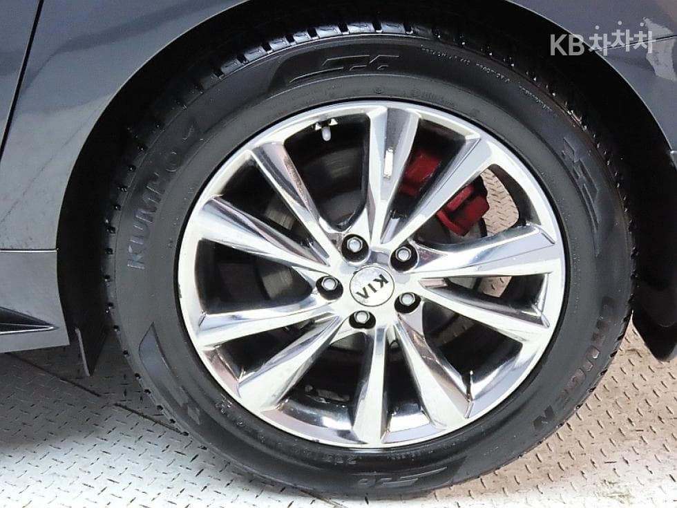 Kia The New (facelift) Carnival9-seater 3.3 Gasoline Noblesse Special (special feature/edition) - 20