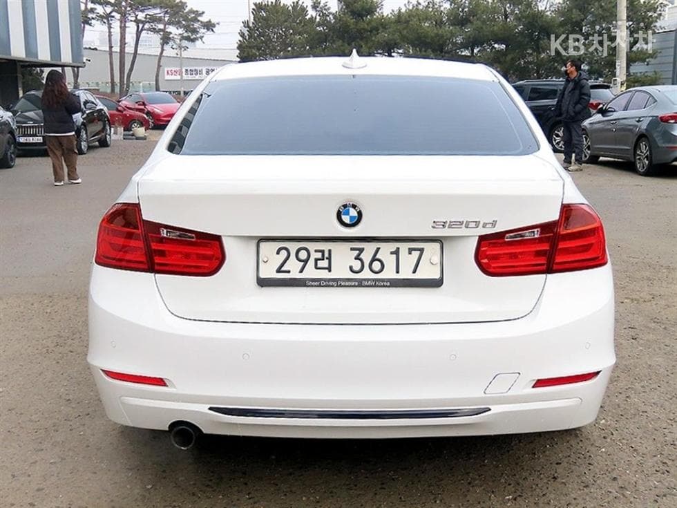 BMW New3 Series320d F30 - 4