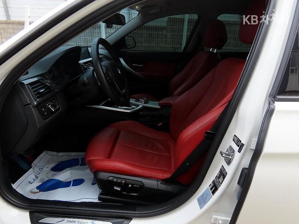 BMW New3 Series320d F30 - 5