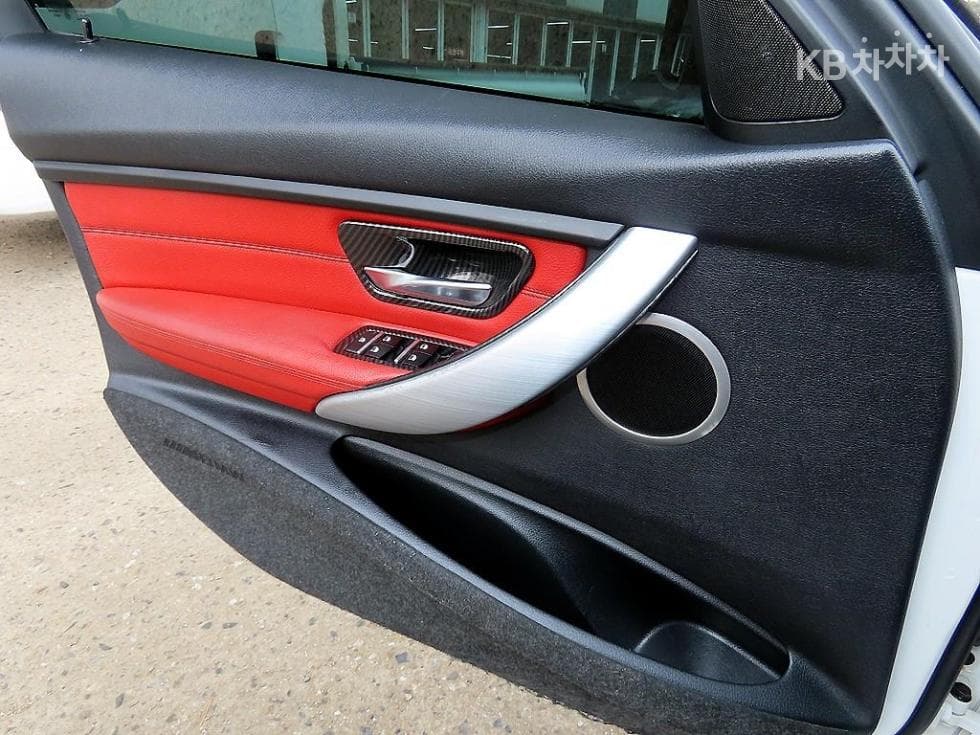 BMW New3 Series320d F30 - 12